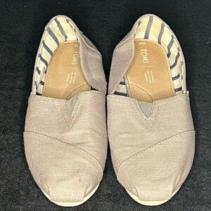 Toms Flats W10